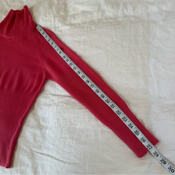 GUCCI Hot Pink 100% Cashmere Turtleneck/Cowl Neck Sweater Size Medium - Picture 13 of 14
